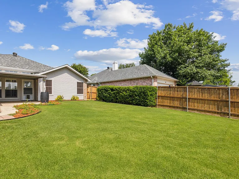 4305 Durango Ln — Photo 26