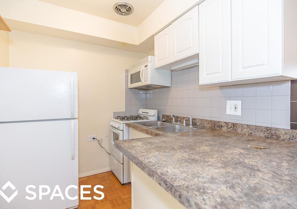 2nd image of 3161 N Cambridge Ave #A_five11