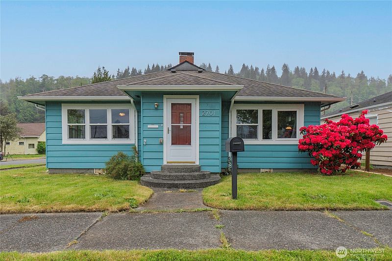 2nd image of 2701 Sumner Avenue
