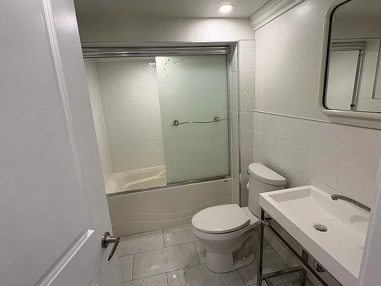 135 Bonham Blvd #BASEMENT — Photo 38