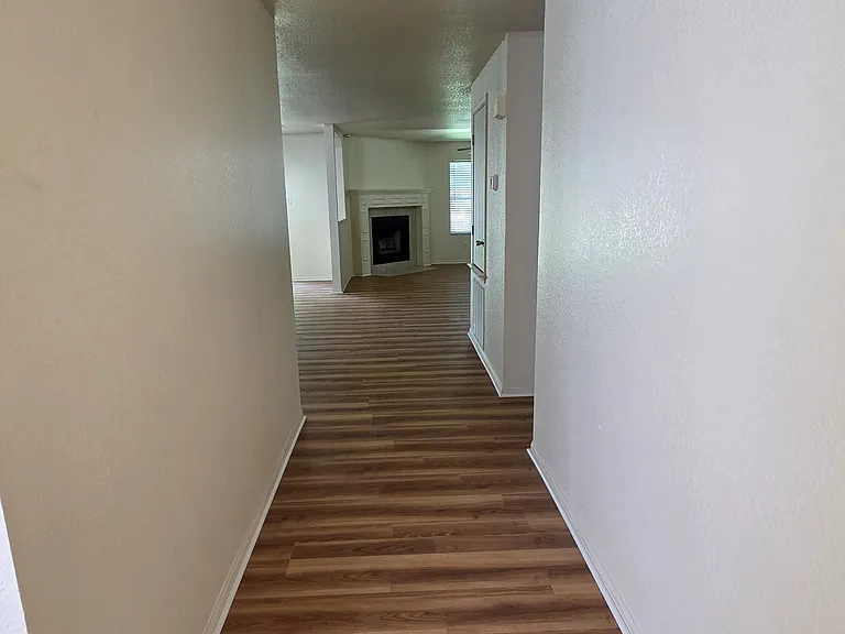 5109 Coach Stop Dr — Photo 3