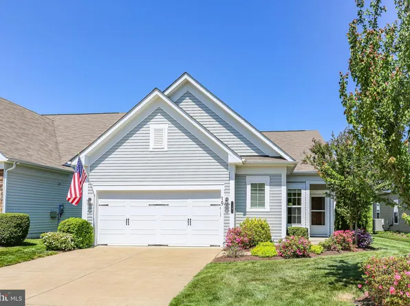 19 Point Bluff St, Fredericksburg, VA 22406