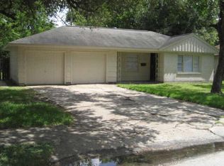 5910 Grape St, Houston, TX 77074