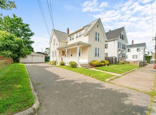 9 State St, Taunton, MA 02780