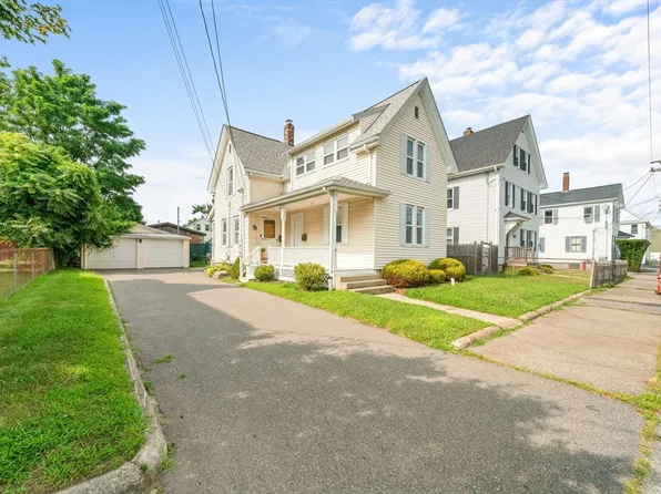 9 State St, Taunton, MA 02780