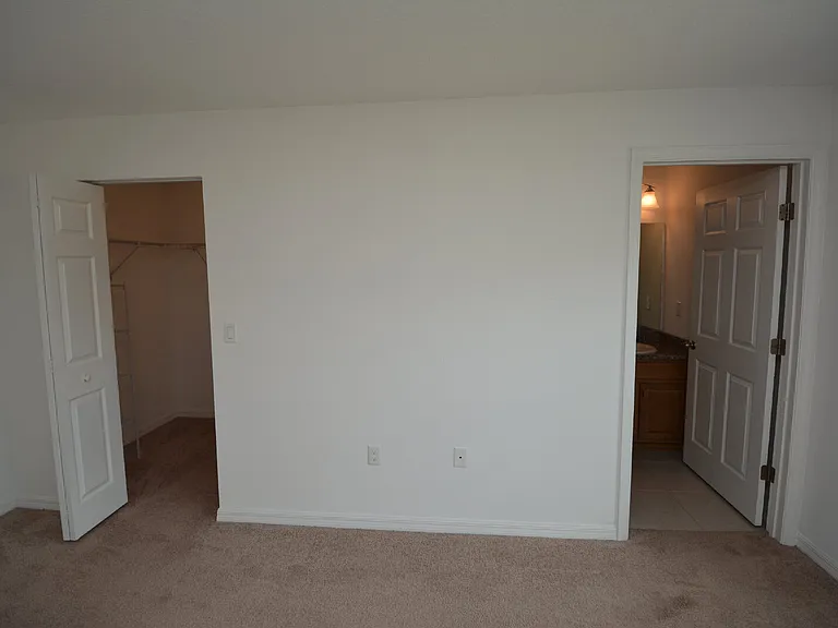 33 Rosecroft Ln #B — Photo 22