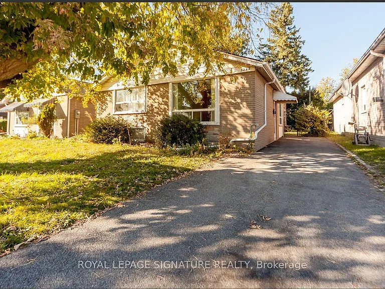 3242 Lawrence Ave E — Photo 14