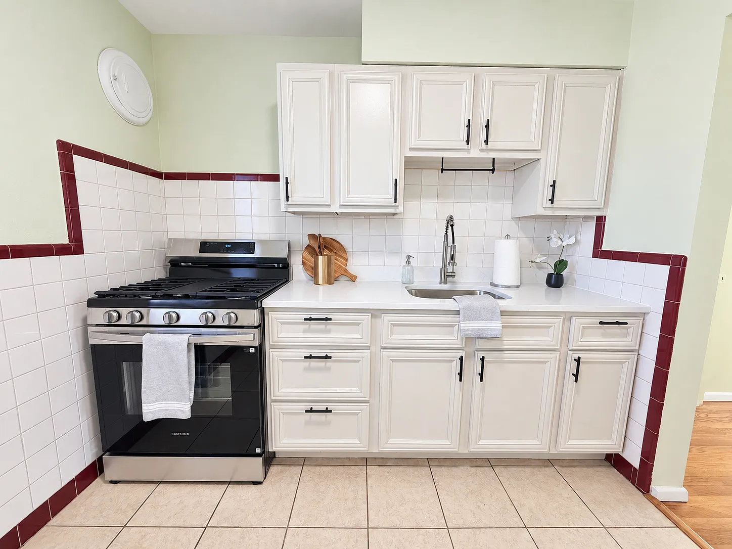 1 bed, 800 sqft, $1,025 — Photo 3