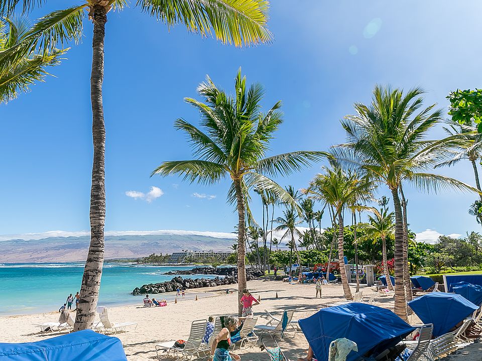 Makaewa Bay at Mauna Lani