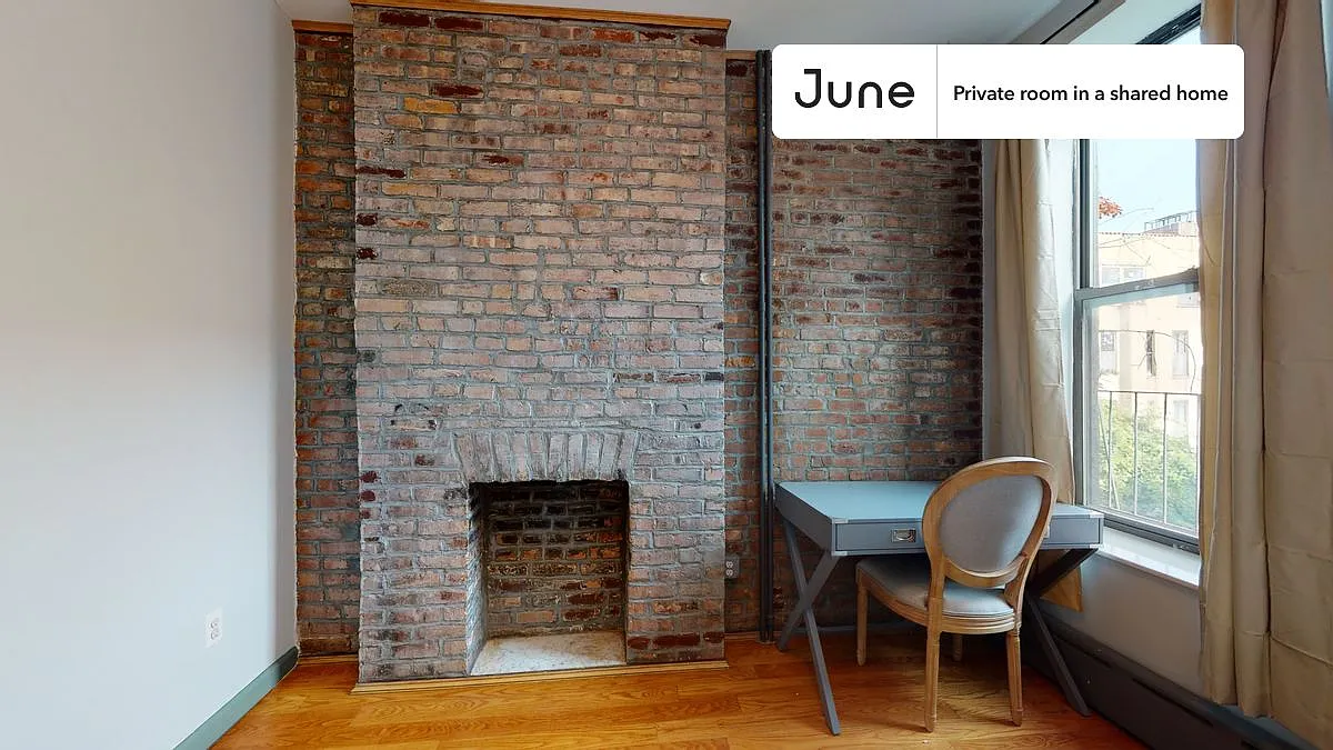 Queen bedroom in 2 bed/2 bath home in East Harlem #579 B — Photo 4