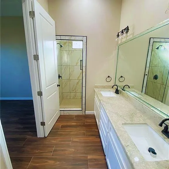 2710 E Bella Vista Ave — Photo 12
