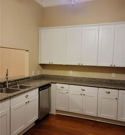 4th image of 822 Louisiana Ave