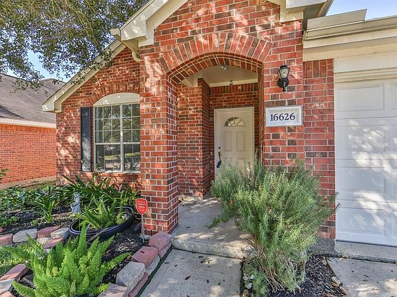 2nd image of 16626 Great Oaks Glen Dr