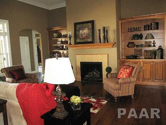 3rd image of 7520 N Walnutbend Dr #9