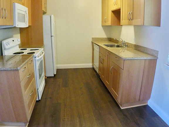 4th image of 2090 Sahara Way APT 9