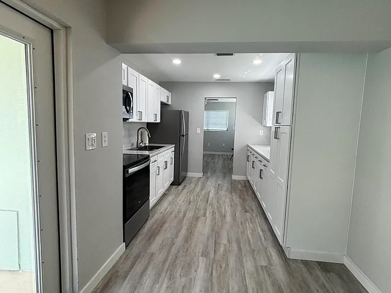 9109 Bamboo Dr — Photo 11
