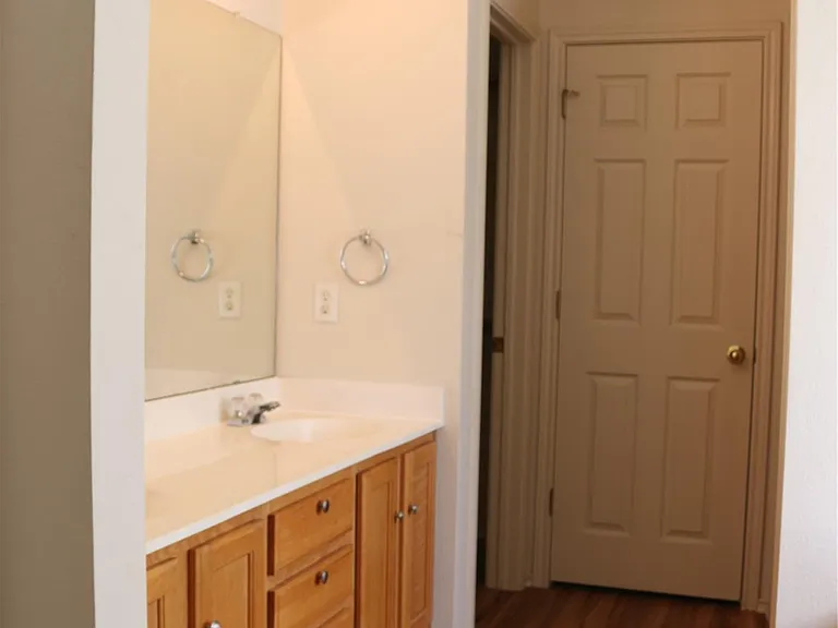 1811 W Pflugerville Pkwy — Photo 17