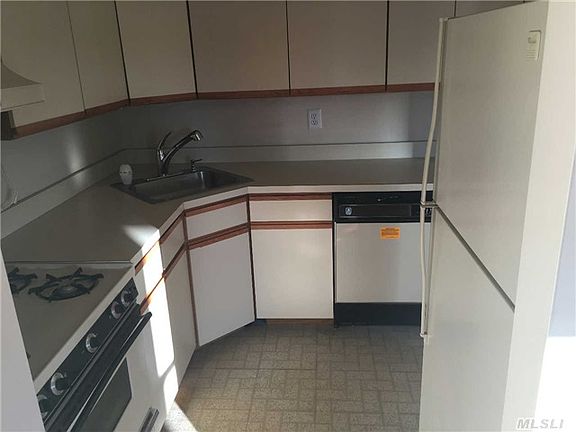 5th image of 68 Fairview Cir #68
