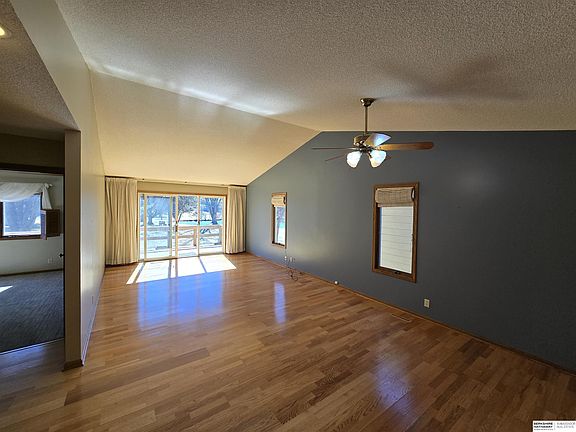 2nd image of 6819 Northridge Rd