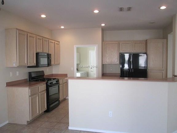 5th image of 1736 Warrington Dr #0