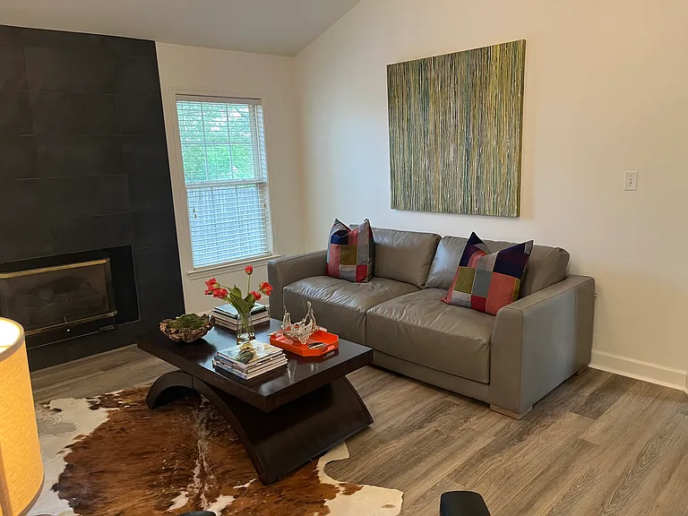 700 Amberwood Cv — Photo 9