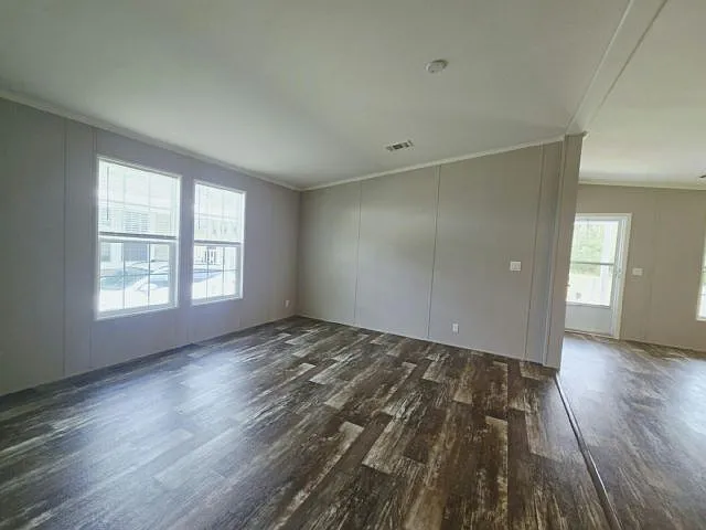 3323 NE 14th St #D12 — Photo 6