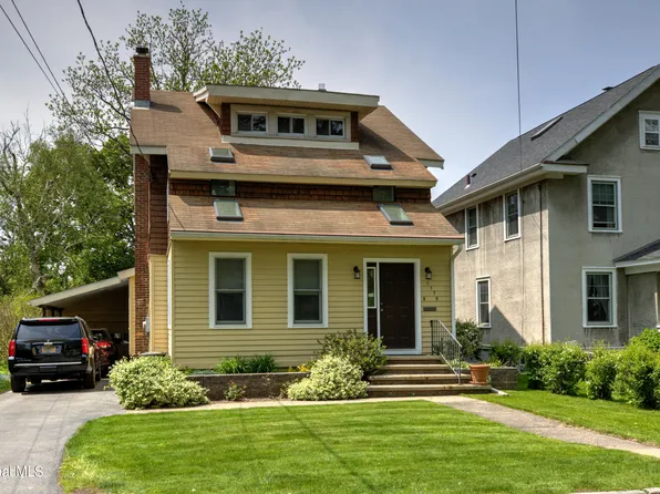 1179 Van Antwerp Road, Niskayuna, NY 12309