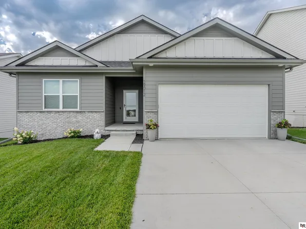 19012 Fir St, Gretna, NE 68028