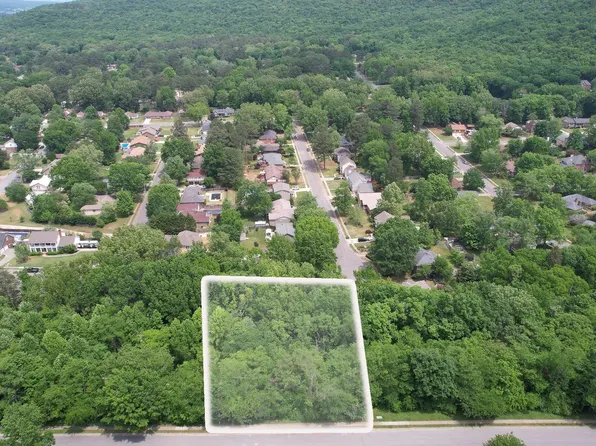 Box Canyon Rd SE, Huntsville, AL 35803