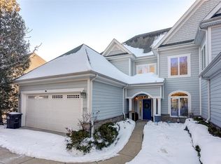 808 Wind Rivers Dr #A, Grafton, IL 62037