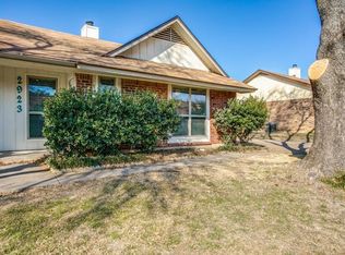 2923 Clover Ln, Euless, TX 76039