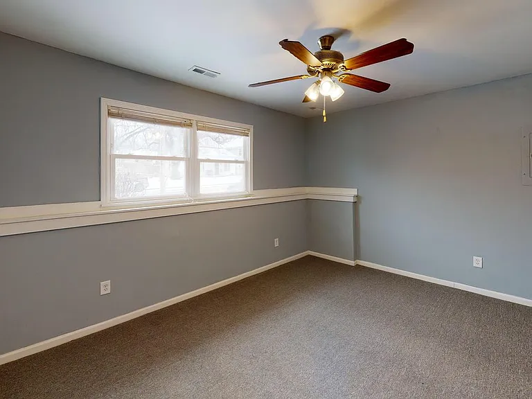 427 N Blake St — Photo 15