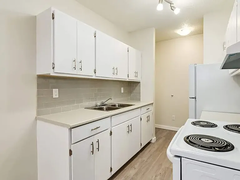 4402 50th Ave #204 — Photo 6