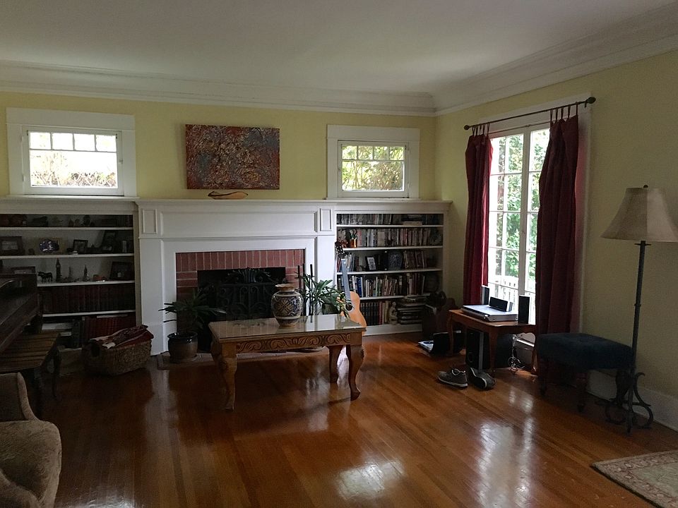 2nd image of 13514 Terrace Pl