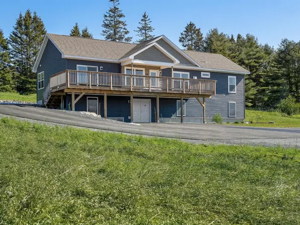 18 Farms Edge Road, Lamoine, ME 04605