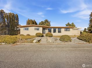 608 Plaza Way, Brewster, WA