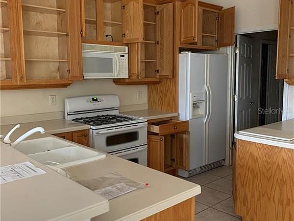 3rd image of 32141 Woodvine Dr