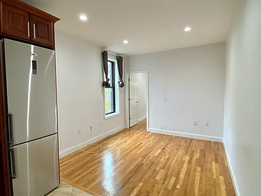 Rented by Hagstrom Management Inc | media 16