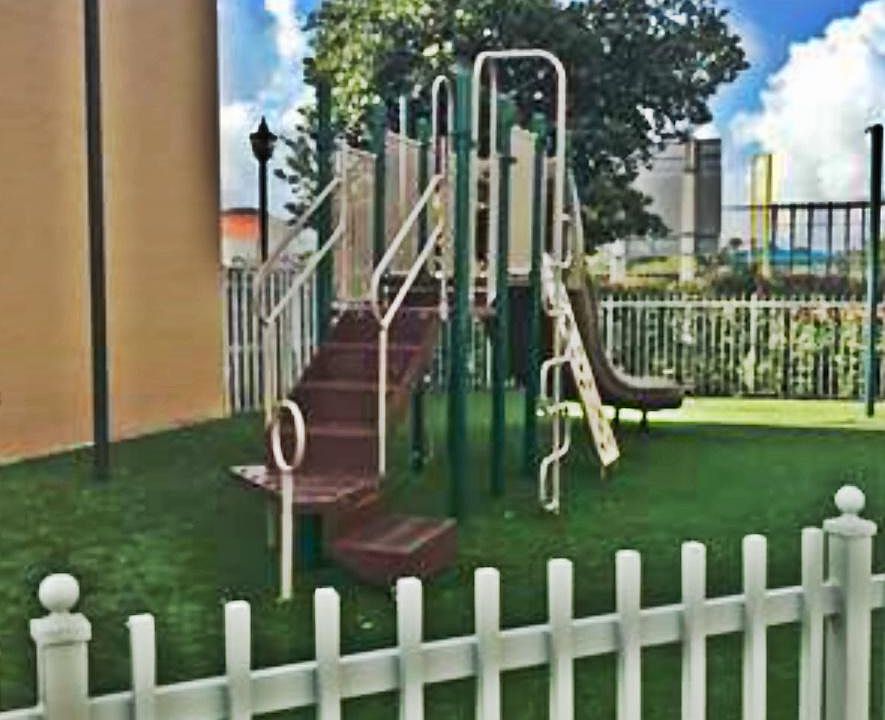 2nd image of 6103 NW 116th Pl