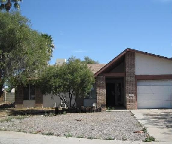 1st image of 4445 N 102nd Dr