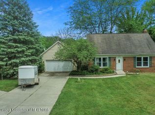 5910 E Sleepy Hollow Ln, East Lansing, MI 48823