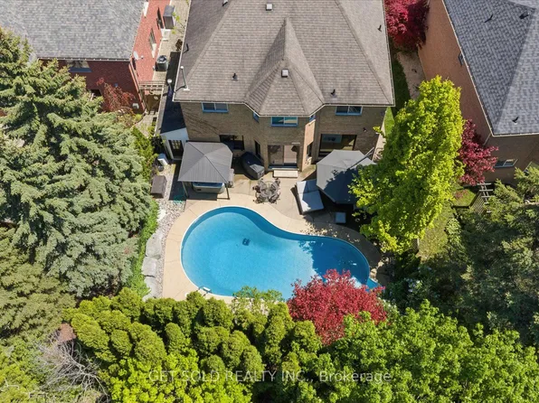 64 Spence Dr, Aurora, ON L4G 6M6
