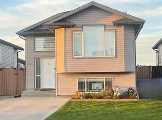 635 S Aberdeen Cres W, Lethbridge, AB T1J 5A9
