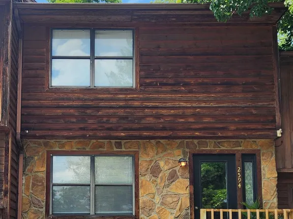 2594 Townhouse St, Christiansburg, VA 24073