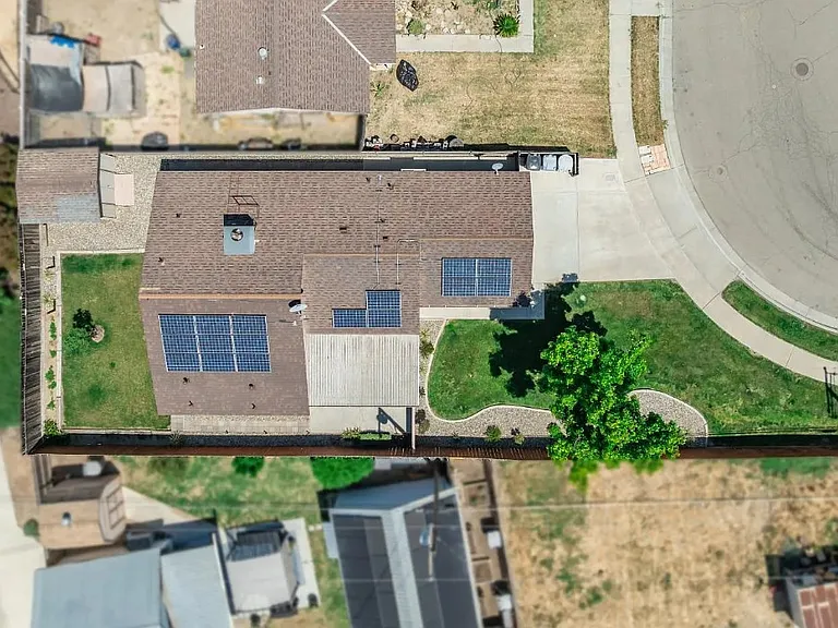 693 Basil Ct — Photo 16