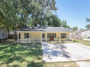 40 J R Milton Rd, Crawfordville, FL 32327