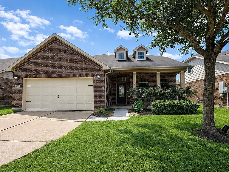 11922 Harristown Dr — Photo 2