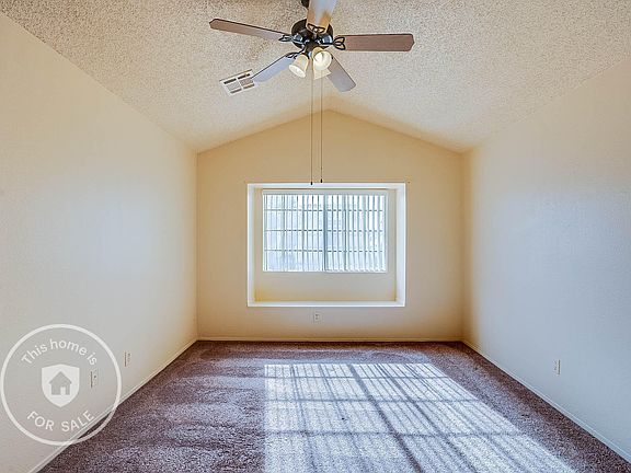 5th image of 506 E Kerry Ln
