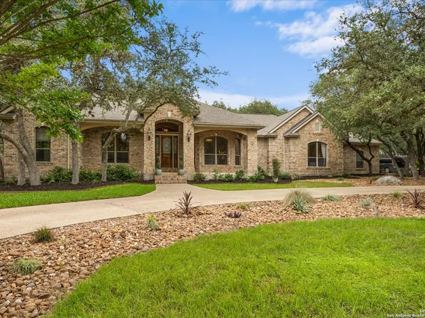 8245 JAMESTOWN SQ, Boerne, TX 78015