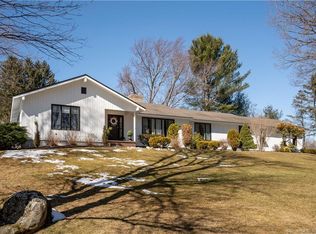 15 Harvest Hill Rd, West Simsbury, CT 06092